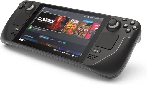 Imagem de um Steam Deck, um console portátil de jogos, exibindo a interface do usuário com várias opções de jogos, como "Control" e "Doom". O dispositivo possui um design em formato retangular com botões, joystick à esquerda e direita, e uma tela central.